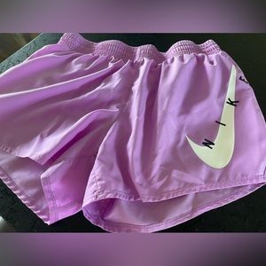 Nike Women’s Medium Shorts